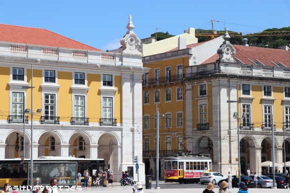 鉄道写真 ポルトガル リスボントラム Praça do Comércio